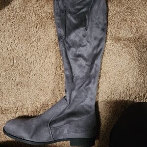 Grey boots